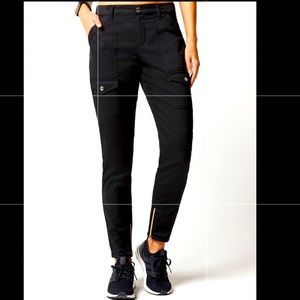 Jaanuu Jolie Skinny Cargo Scrub Pants